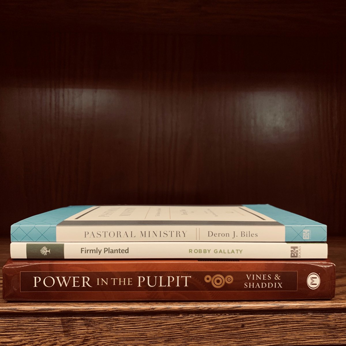 preachingsource's tweet photo. Day 5 of the 12 Days of Christmas from @swbts School of Preaching. Retweet for a chance to win Pastoral Ministry edited by @deronjbiles, @Rgallaty's Firmly Planted, and Power in the Pulpit by @jerryvines and @JimShaddix. https://t.co/uZvm7cYOuO