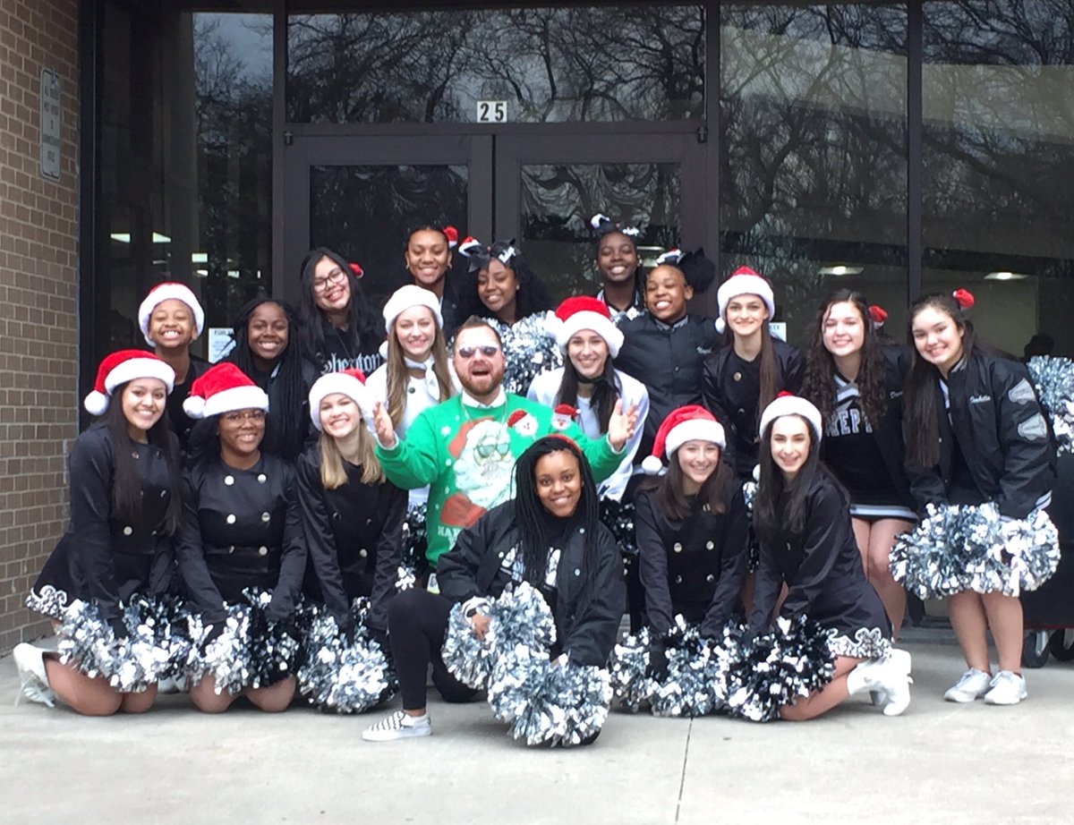 SheptonWolfpack's tweet photo. Thank you @5678Stettes &amp; @sheptoncheer for welcoming our students today with holiday cheer as we kickoff our exam week! https://t.co/O2AgbvkwRT