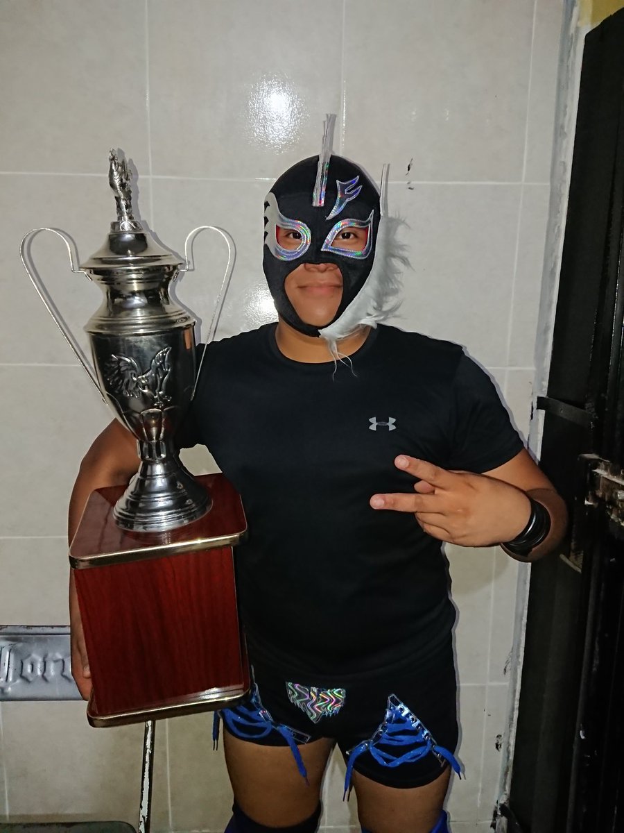 PromoMorenoTap's tweet photo. Felicidades a @SilverF66598868 por ser ganador de la tercera edición de la Copa Gallo. En hora buena, orgullosamente #ClubGallos https://t.co/LTXcJWcf6Z