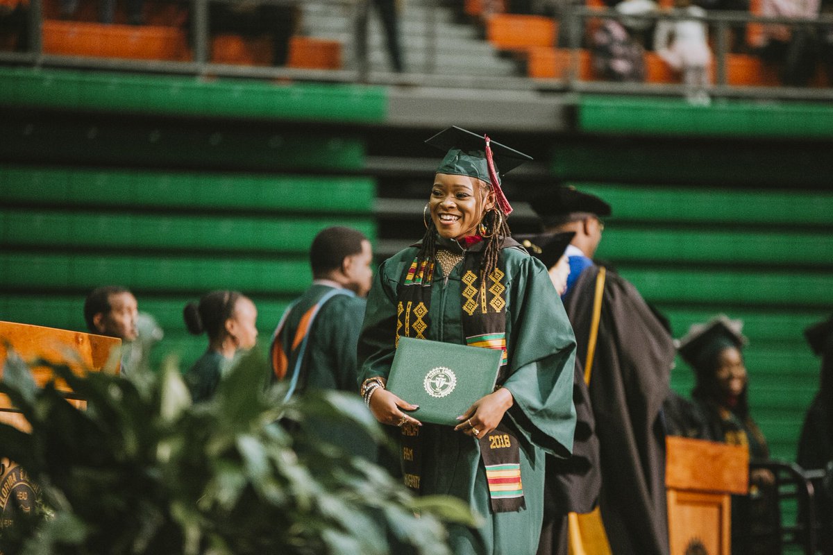 FAMUSJGC82's tweet photo. #SJGCGraduates #TheBestIsYetToCome https://t.co/ARUdcEDxNN