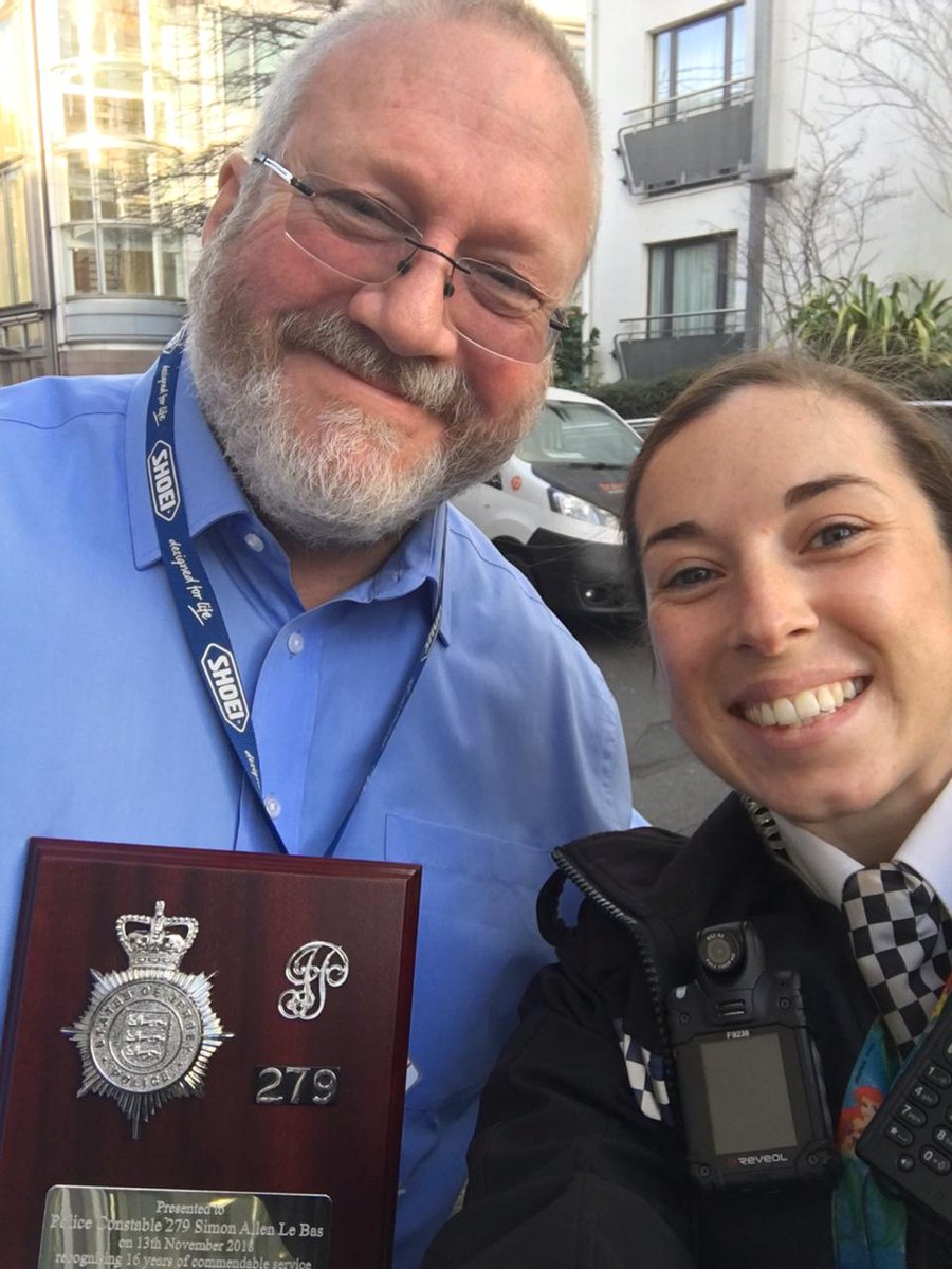 associationsojp's tweet photo. Wishing PC 279 Simon Allen Le Bas all the very best for the future. Claudia presenting Simon with his leavers plaque for retiring after 16 years of service. Thanks very much Simon! @JerseyPolice
#ThinBlueLine #retirement #police https://t.co/bLVdr8S4BB