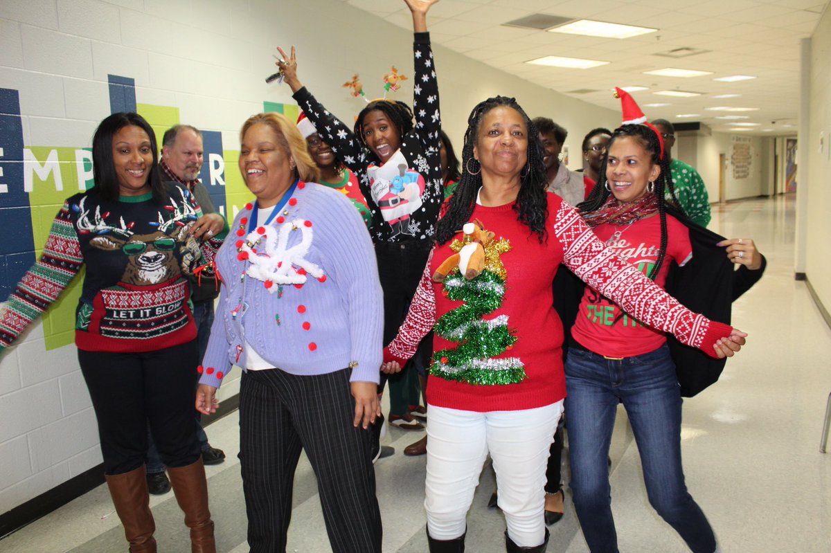 1NSP1R1NGvegan's tweet photo. #CoolKids #3DE #Banneker #HolidayBehavior https://t.co/1kEHfX6npO