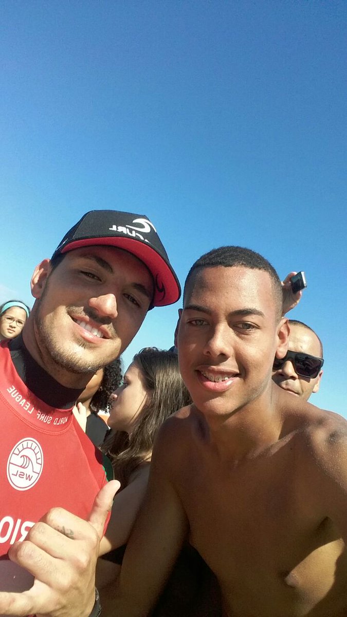 Silvacrfrj's tweet image. Parabéns Medina!👏👏👏👏
@wsl @gabriel1medina 

#BillabongPipeMasters #VTCS @billabong1973 @vanssurf.