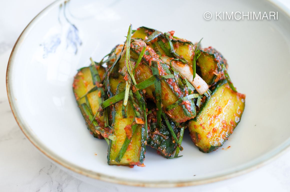 JJKimchimari's tweet photo. Yes, you can make cucumber kimchi! This easy cucumber kimchi recipe happens to be vegan and gluten-free. https://t.co/XMzo5BywX4
#koreanfood #kimchi #homemadekimchi #kimchimaking #koreanrecipe https://t.co/LYwwhRVwvj