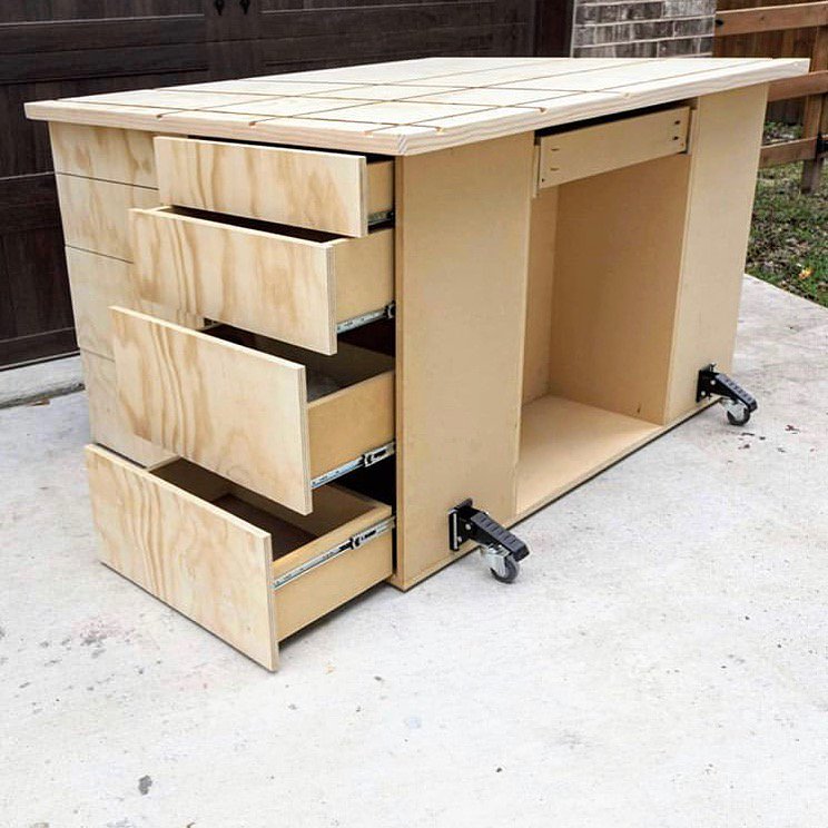 AccurideUS's tweet photo. Awesome #workbench set up from @e1_castor. Thanks for sharing! https://t.co/IVw2jRC75U #accuride #easyclose #slides #drawerslides #woodwork #DIY https://t.co/xW1WA75WDA
