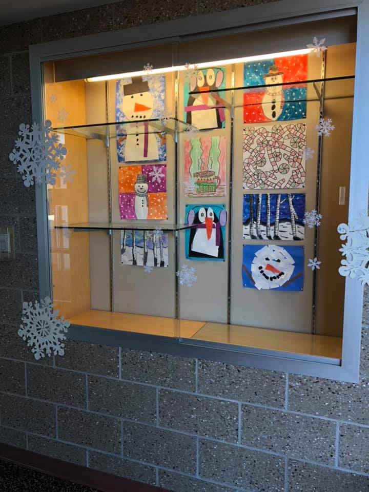 DemboskySarah's tweet photo. The kids have been busy creating wonderful pieces of artwork to make sure everyone is in the holiday spirit! I think Bicentennial is ready! @GoBicEagles https://t.co/t7f1RSylWe