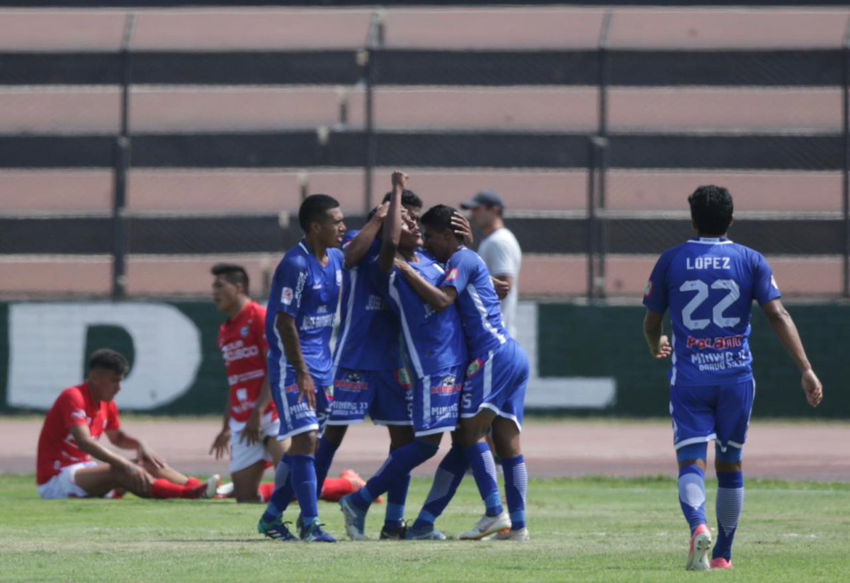 CopaPeruOficial's tweet photo. Mañana se define el #CuadrangularDeAscenso 🏆 y conoceremos a los dos nuevos inquilinos de la Primera División. 🔥⚽️

🔘 Recuerda que podrás adquirir tu entrada vía Teleticket y físicamente en las boleterías del Miguel Grau a partir de las 10:00 am. https://t.co/dm0ZR1ozu7