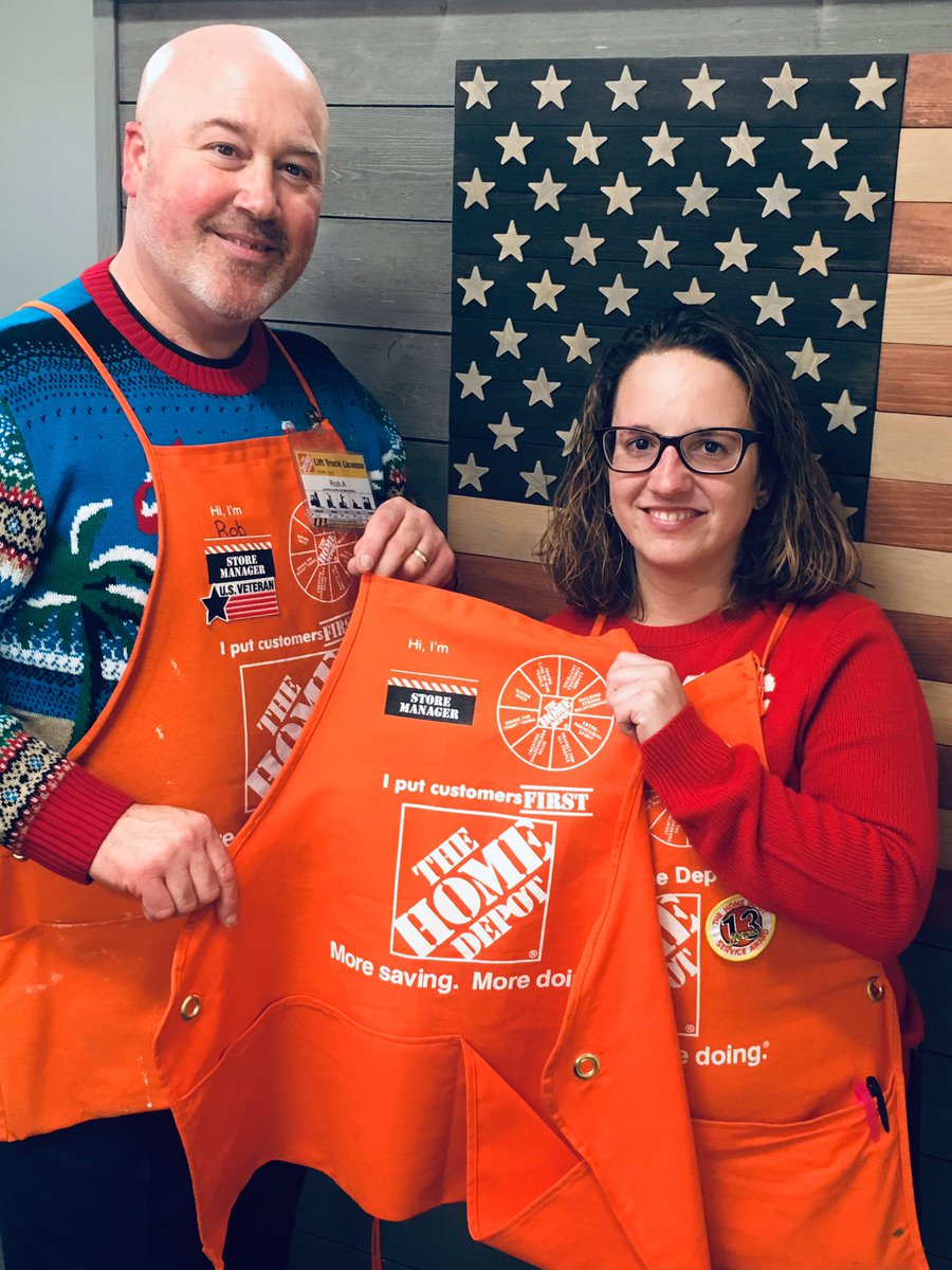 Juliewilson1273's tweet photo. Rob delivering Mandy her first Store Manager apron. We couldn’t be more proud of this girl!!@mandyirizarri @TomROCSutton @lorigurl69 @ROCAnne70 @ROCMatt70 @RoballenHD @MissChung10 @JenJB_Joseph @Dan_CaswellHD @cntrrsjy @missie_paolozzi https://t.co/kHQjWuc8H2