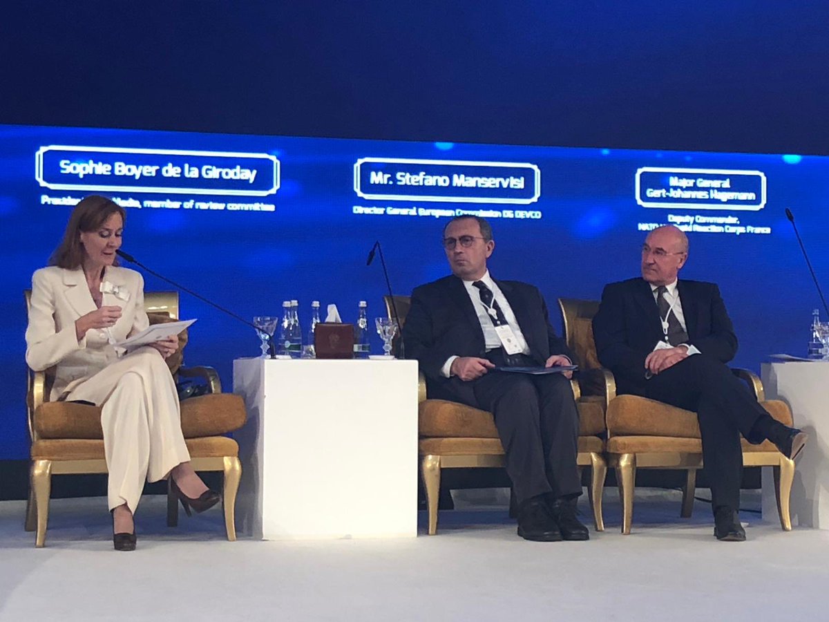 SophieGiroday's tweet photo. A warm thank you to Stefano Manservisi, Director General European Commission @europeaid and Major General Hagemann, Deputy Commander NATO HQ Rapid Reaction Corps in Lille for their support throughout the last months to growing the community of DEC 2018 - #DECSummit https://t.co/47M87q0XOg
