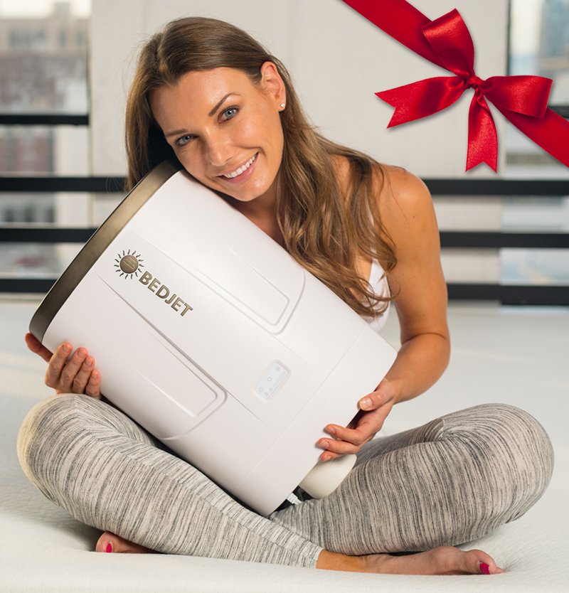 BedJetSleep's tweet photo. ONLY 1 DAY LEFT for guaranteed arrival before Christmas using our FREE SHIPPING option. Don't pay for shipping - order BedJet today! https://t.co/M11dBo1BAS #bedjetsleep #gifting https://t.co/fI7QF3w7mp