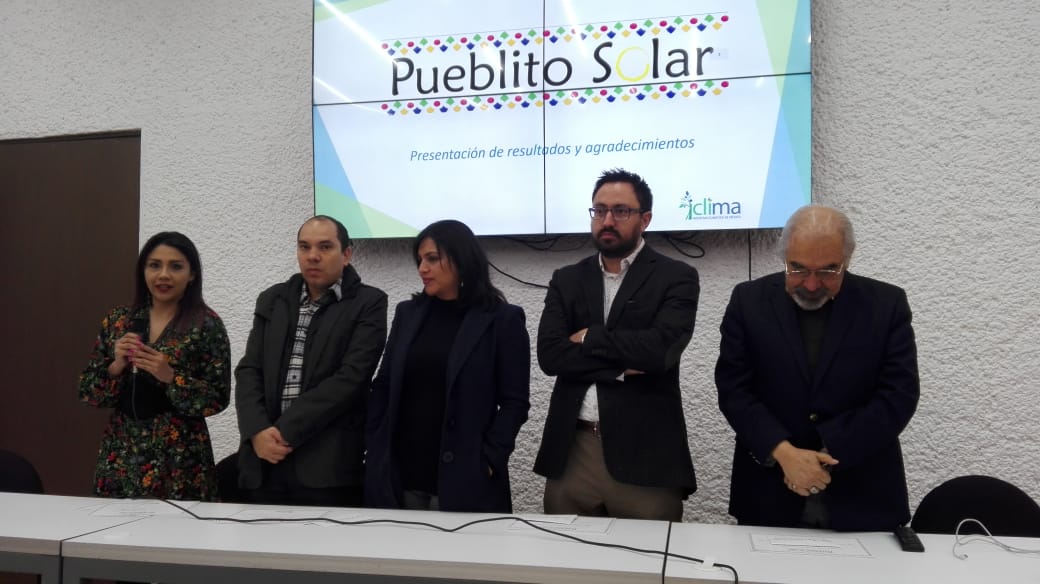 PueblitoSolar's tweet photo. Reconocimiento a los voluntarios de #Pueblito Solar por su compromiso durante los 2 meses, que duró la exposición. Gracias @Conermex @anes_oficial @vicfc7 https://t.co/tu5psSa9wK