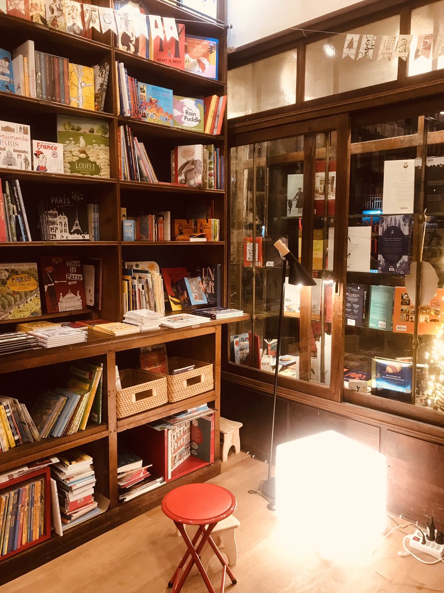 AgnesCPoirier's tweet photo. A new Anglophone bookshop has recently opened 9 rue de Médicis on the Left Bank. Ask for Penelope, she has interesting books... #TheRedWheelbarrow https://t.co/BHc4uvbFeB