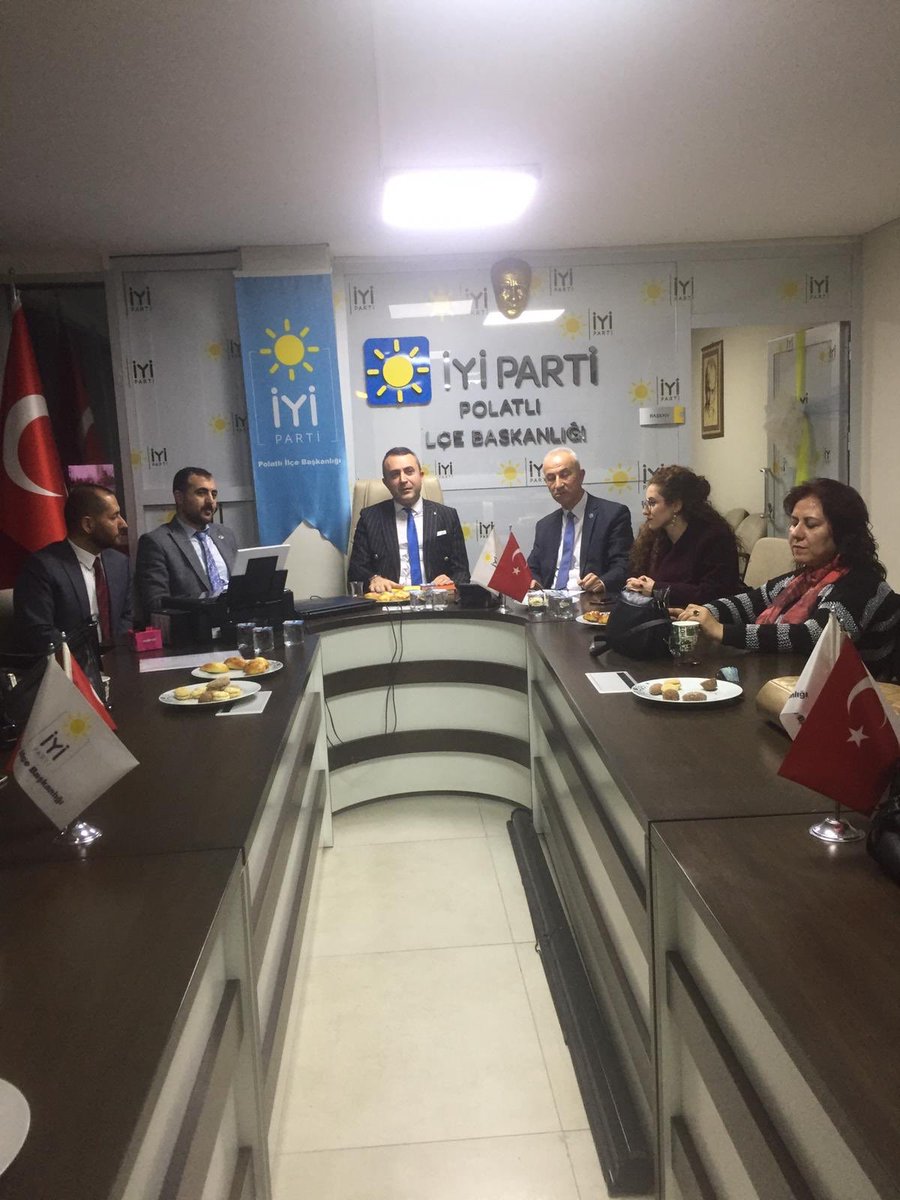 KomezM's tweet photo. İYİ PARTİ Polatlı İlçe Teşkilatı olarak,  Ankara İl Başkanlığı, Seçim İşleri, Hukuk ve İnsan Haklarından Sorumlu Başkan Yardımcısı Ahmet ERENOĞLU ve Komisyon Üyeleri,  Figen ŞAHİN ve Bora ERALP’i misafir etmekten mutluluk duyduk. https://t.co/ZGBPBVjnnN