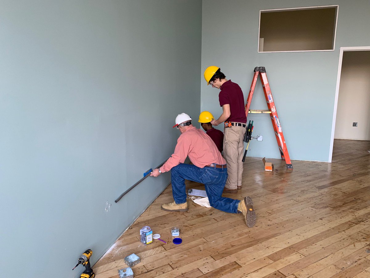 CTTechHS's tweet image. #CheneyTech electrical students are helping to restore, renovate &amp;amp; preserve Hilliard Mills, America&apos;s oldest woolen mill located in @ManchesterCTown. Learn the history of this mill: hilliardmills.com/history.html #CTECSworks #cte #historical #oldmillbuildings