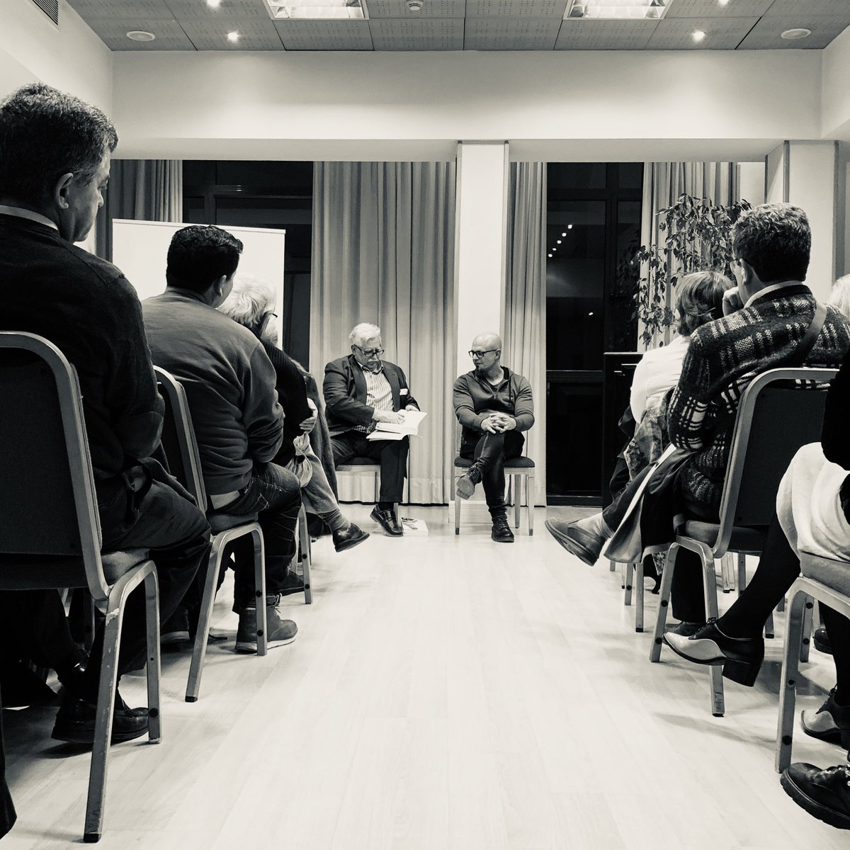 CDF_fotografia's tweet photo. Acompañando a @cpgellida en la última charla de 2018 https://t.co/J1hqiRPXE7