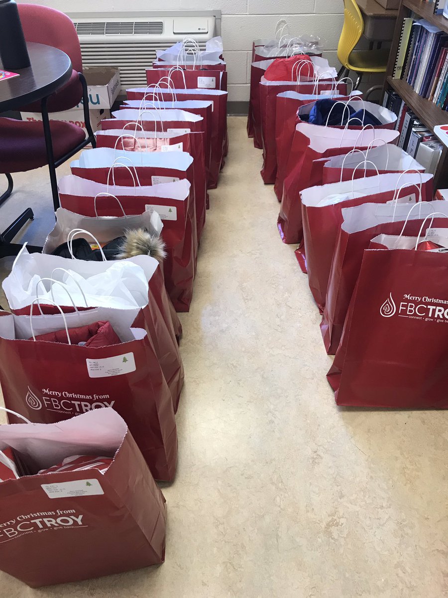 Forest_TCS's tweet photo. HUGE Thank You once again to Troy First Baptist Church for giving a coat and shoes to students that sign up!
This has happened the last 7 or 8 years!!  Wow! https://t.co/fYbsPcrcdD