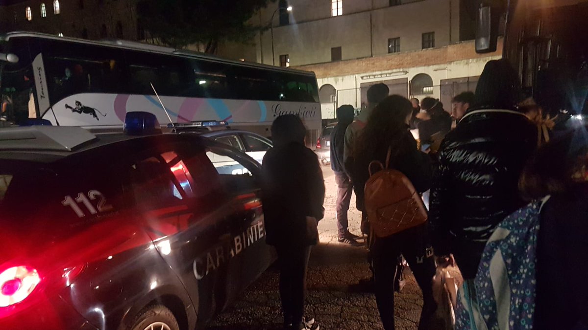 anteprima24's tweet image. ** Lite al Terminal tra nigeriani, intervengono le forze dell'ordine ** anteprima24.it/benevento/lite…
#Benevento #Carabinieri #TerminalBus #PrimoPianoBenevento #CronacaBenevento #Benevento #anteprima24