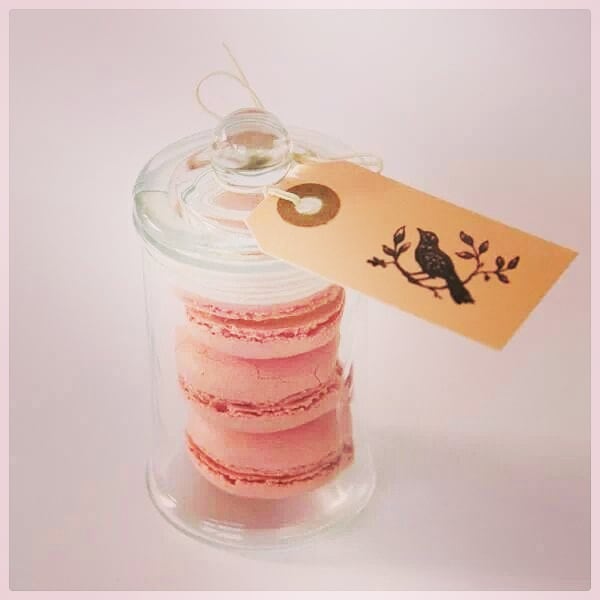 !Qué genial! Macarons for your wedding favors? You must have an impeccable taste!😃🤗🍪🎉 #lacasadeevents #weddingplannerturkey #macarons #weddingfavors #istanbulweddingfavors #wedding #düğün #düğünşekeri #weddingplanneristanbul #düğünhediyesi #sofrehaghd