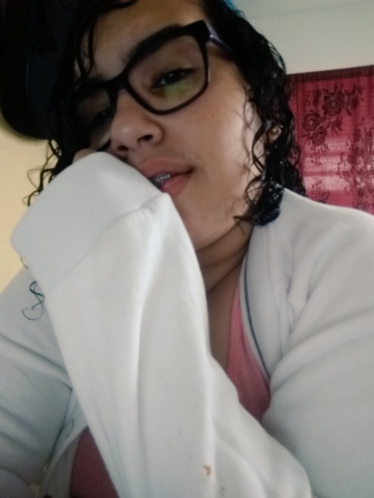 hopehappyvirus's tweet photo. @IagoAleixo Meu bruxão favorito ✨❤️
#FlowSelcaDay @GrupoWibe https://t.co/ydfnrsOEv3