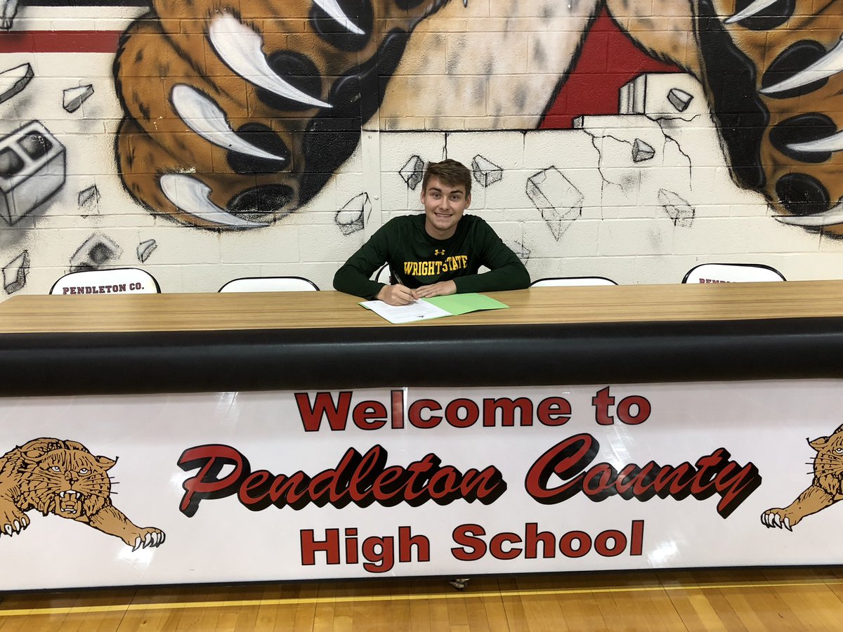 Congrats to Conner Harper @ConnHarp2 on officially signing with Wright State University to continue his academic and athletic career.