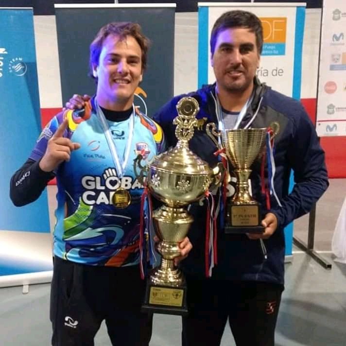 Tigres_Rugby's tweet photo. #Tigrillos sueltos en #SevenDelFinDelMundo @acastellanos8 @emilioamadeo #Salud campeones https://t.co/GgQfHbtQlB