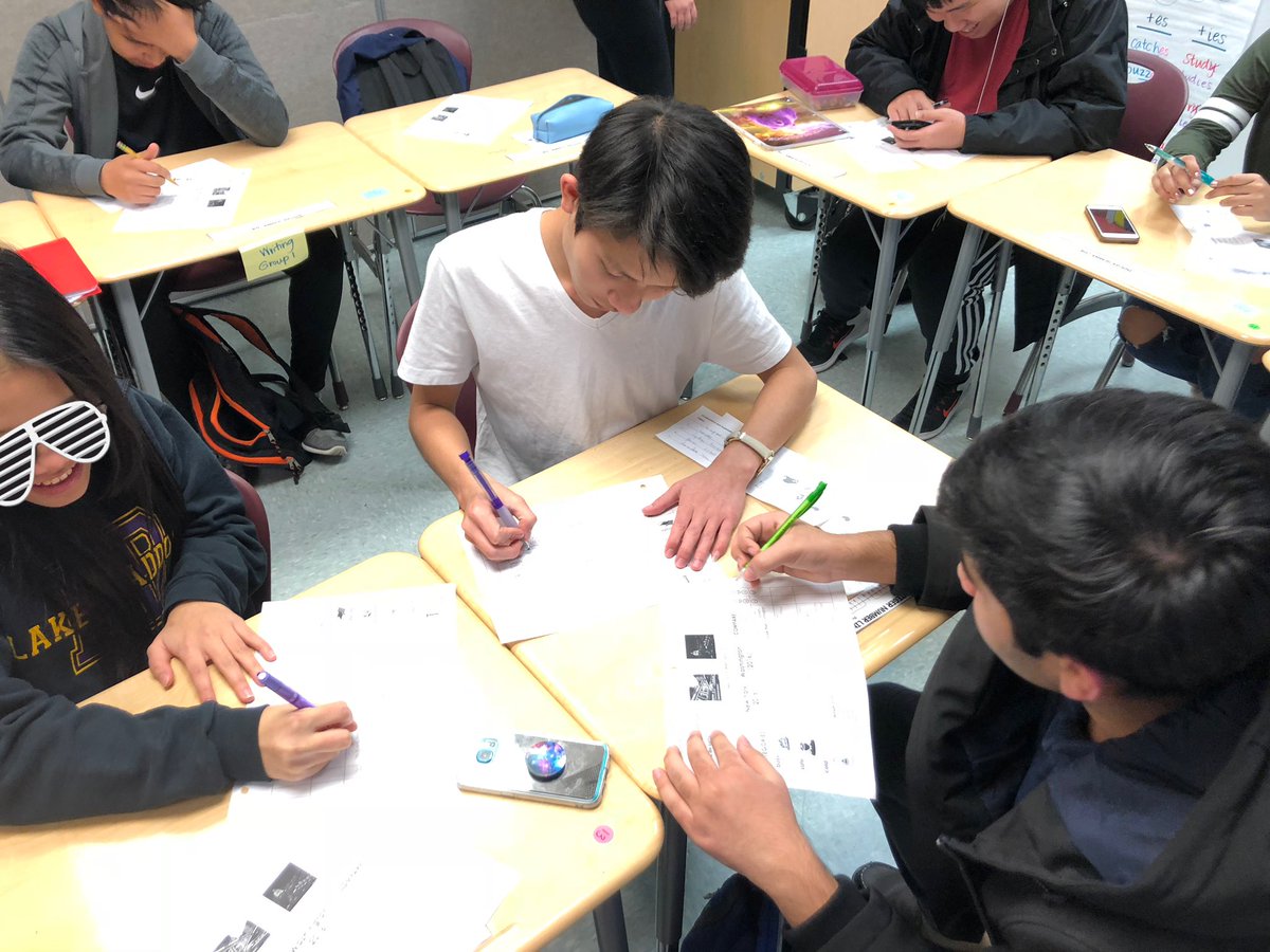 MrsLightner_IAS's tweet photo. Collaborative comparison charts of New York and Washington, DC. Students used their comparative and superlative frames and research data to help each other respond in writing. These are the BEST days with EL’s 🌎📚 https://t.co/cavt5R6Vl3