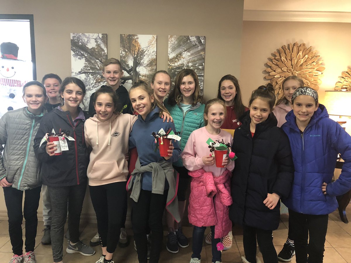 cabraljb's tweet photo. MMS 6th grade Abolish Hate Spread Love group spreading holiday cheer at Southwest Hospice of Cincinnati. https://t.co/OyFUi2sbXb