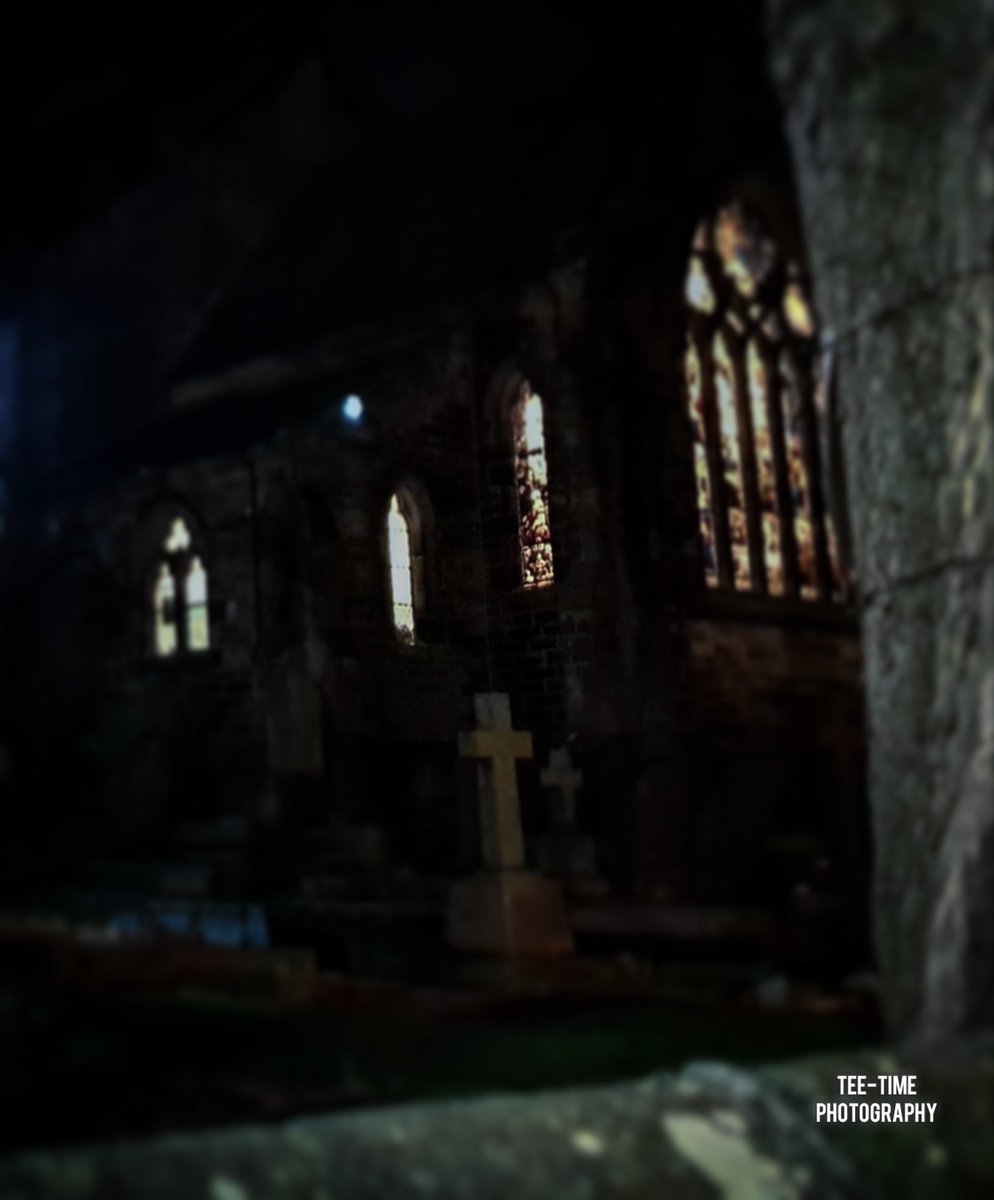 TeeTimePhoto's tweet photo. Churches of England are beautiful #Churches #Jesus #photography #yorkshire #lindley #huddersfield https://t.co/12ZCj5QxZt