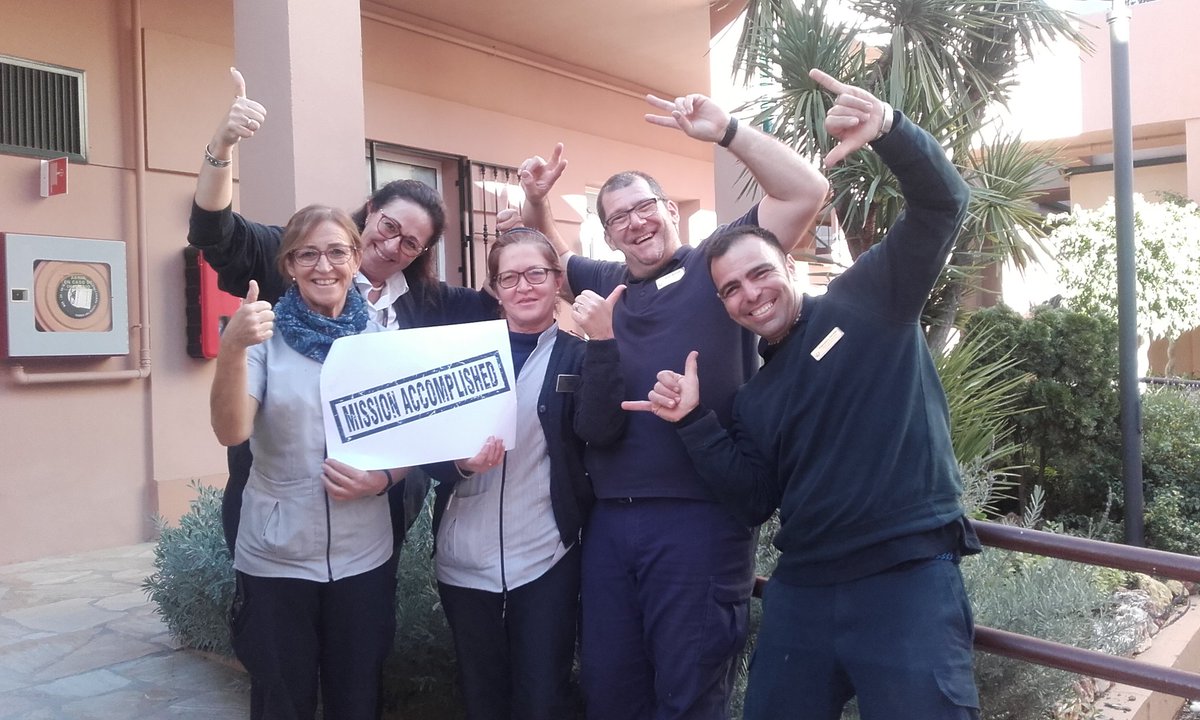 NatGilG's tweet photo. Winners of the #Europe #ROY2018! So let's say it 'out and loud': #MissionAccomplished #DPerfectService delivered! #OneTeam #LosAmigosBeachClub #EUDpoints #LifeAtDiamond @Silvia_AGP https://t.co/4PPHbjqknO