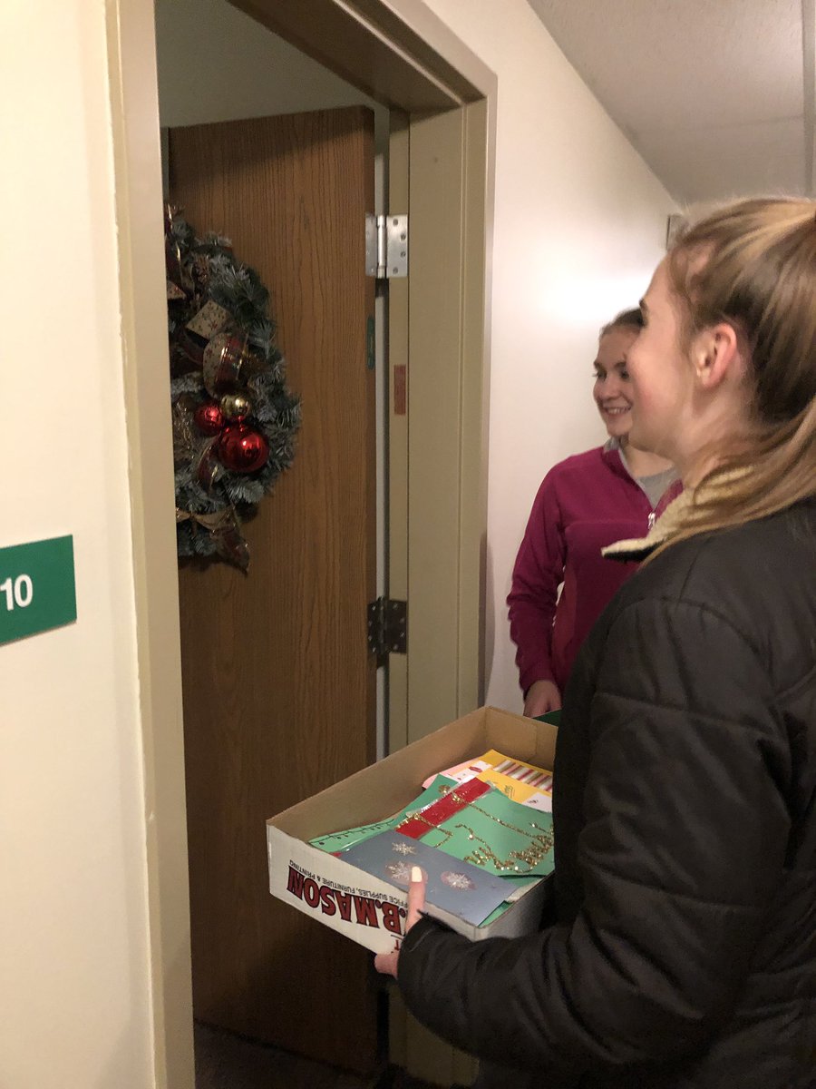 Mrs_KWillis's tweet photo. Delivered holiday cards to a local senior housing center today. #marcelluscsd #kindovermatter #otherpeoplematter #studentgovt #spreadtheholidaycheer https://t.co/DHibK8iM1b