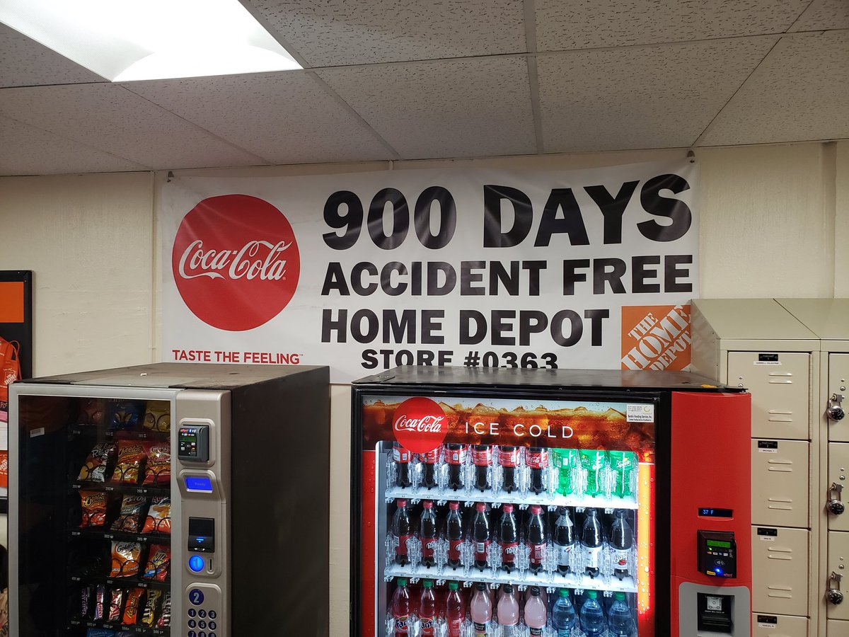 ShayneHallHD's tweet photo. Celebrating 900 days OSHA free with the team today. #Safety1st #NeverSettle@0363 @jxh076 @AaronHaskins8 @ericLSUtrahan @AliciaEGray5 https://t.co/XuvjM1o485