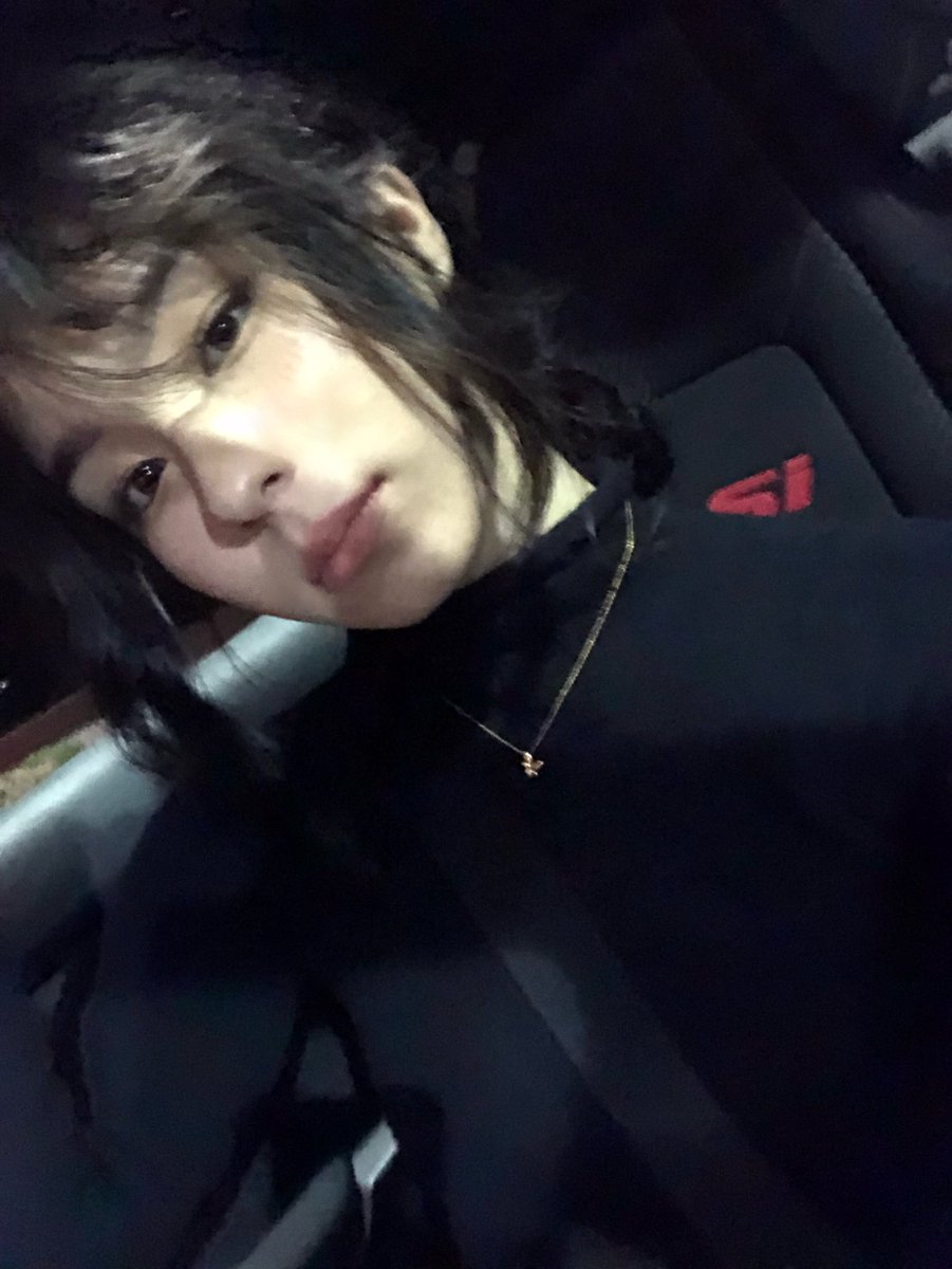 Hana (@hanubuu) on Twitter photo 2018-12-17 20:32:41 Gas station lighting Gas station lighting