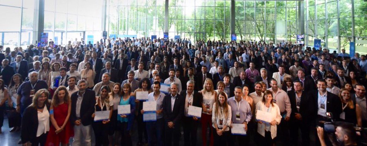 Participando del Encuentro Anual de #PaísDigital donde los municipios y los vecinos son los protagonistas de esta nueva etapa de modernización y transparencia que tiene como objetivo otra forma de pensar el Estado abierto, accesible y colaborativo. <a href="/andreshibarra/">Andrés Ibarra</a>