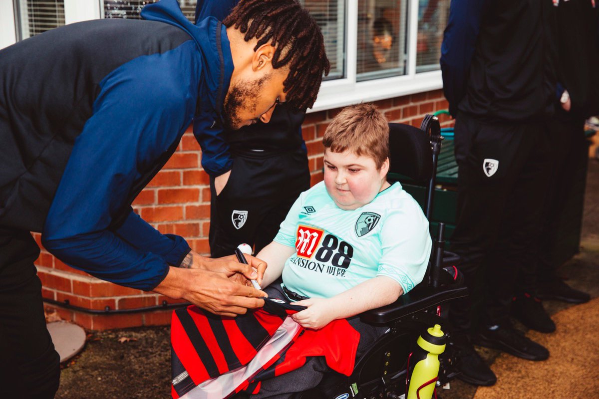 Tyrone Mings tweet media