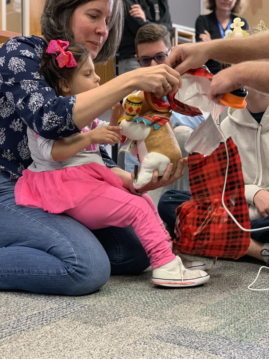 FRCRiptide4118's tweet image. #MondayMotivation “Let’s keep adapting toys and working with our local community schools to provide even more #ATsolutions for children and adults with disabilities.” #FIRSTwithAT #STEMsquad #TidalWaveofSTEM @at_makers @wernedat @pkyongedrs @UF_COE @FIRSTweets @FRCTeams