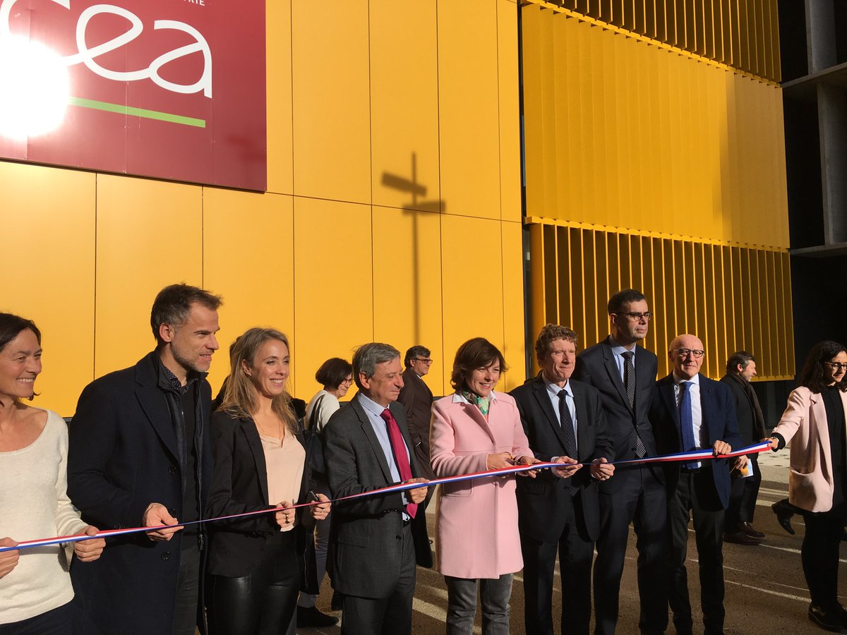 CEA_Officiel's tweet image. Labège Happy Family Pix aujourd&apos;hui @Occitanie #CEATech 200 projets innovants, 100 partenariats industriels, 7500 m2 de collaboration, 3 jeunes pousses @Exagan , #aPSI3D @Norimat_fr
cea.fr/presse/Pages/a…