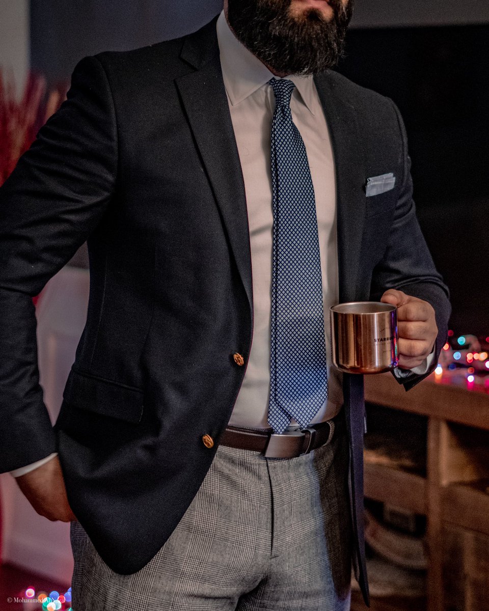 mohammedalnazal's tweet image. Loving this new tie by @gallantstate 
Work perfectly with my @BrooksBrothers blazer and shirt, @express trousers, @ALDO_Shoes suedes, @AnsonBelt.
#gallantstate #BrooksBrothers #expressmen #ansonbelt #mohammedalnazal #beardedmoe