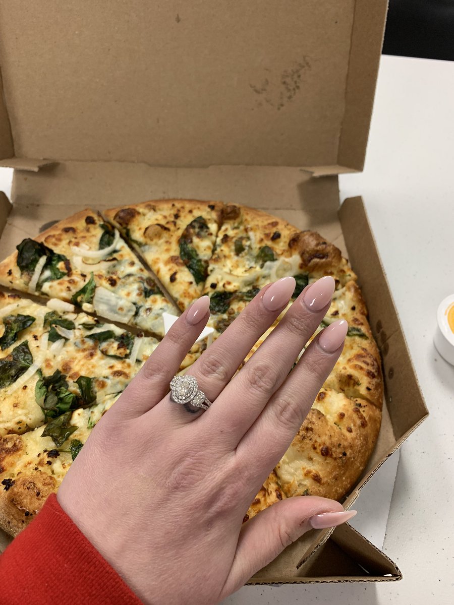 tim_byyy's tweet photo. Don’t worry, I said yes @dominos #sayyestopizza https://t.co/YAuHbW0i3K