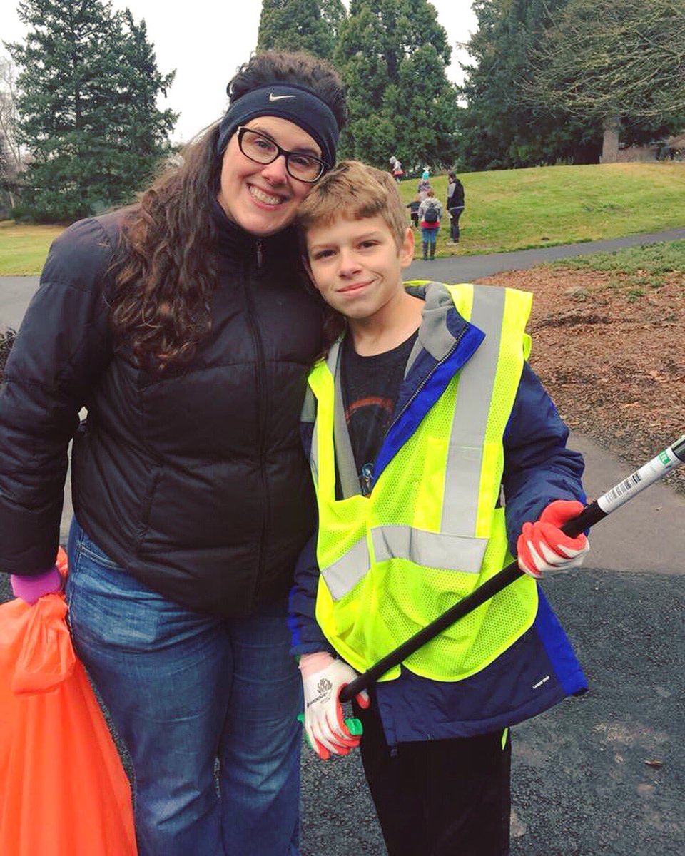 MSD549C's tweet photo. Have you been to the new Olsrud Family Community Playground? Theyβve finished up construction and even had a ribbon cutting ceremony on SaturdayβοΈ We appreciate everyone who volunteered, including some of our students from Hoover Elementary! #Community #ProudToBEMSD @MedfordParks https://t.co/haGPN3yX2r