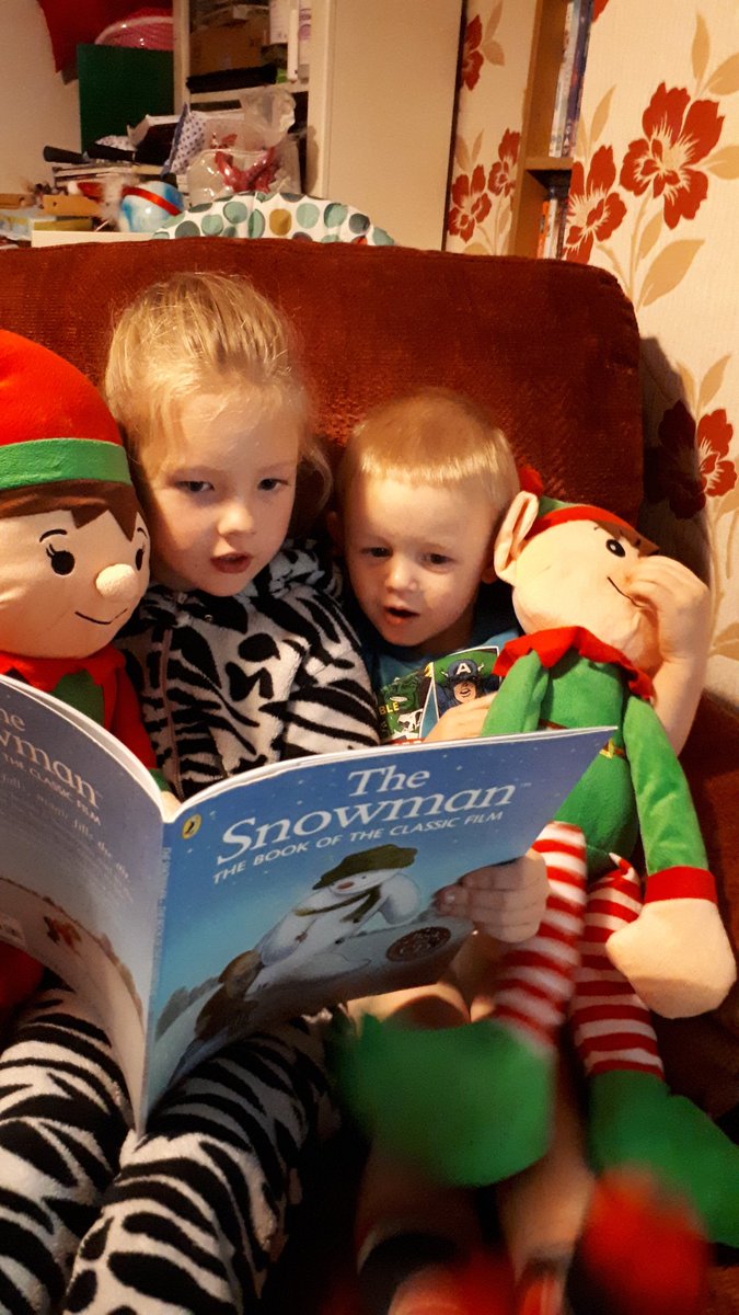 MissELSpencer's tweet photo. @Mr_Fotheringham @LadywoodKH Day 17 of our advent reading suprise, one if my favourites. Little bro took an interest too #festivefunreadingtree https://t.co/as0rGoNXNJ