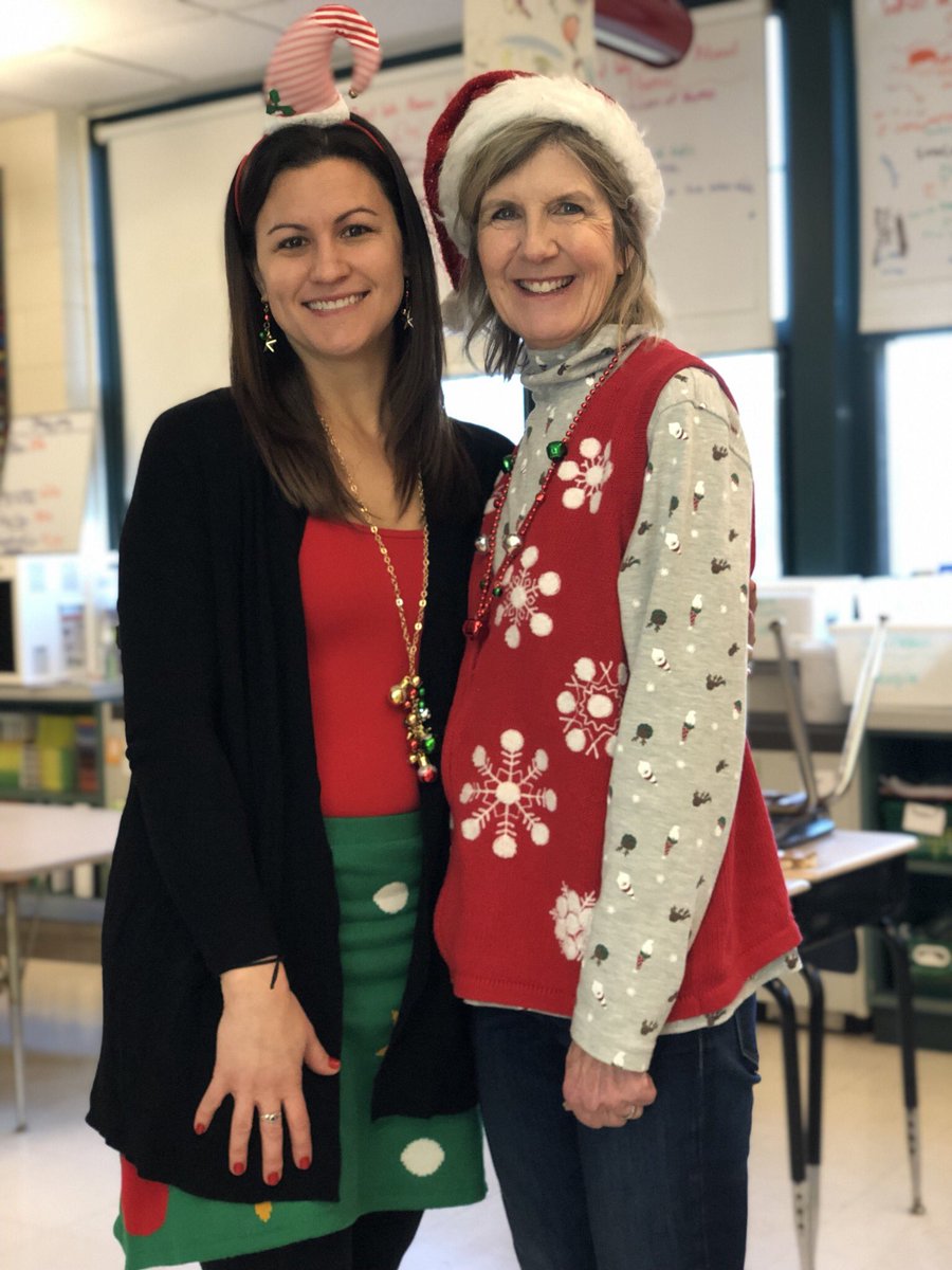 Kicking off the last week with a little holiday spirit!! Love when former students student come to visit!!!