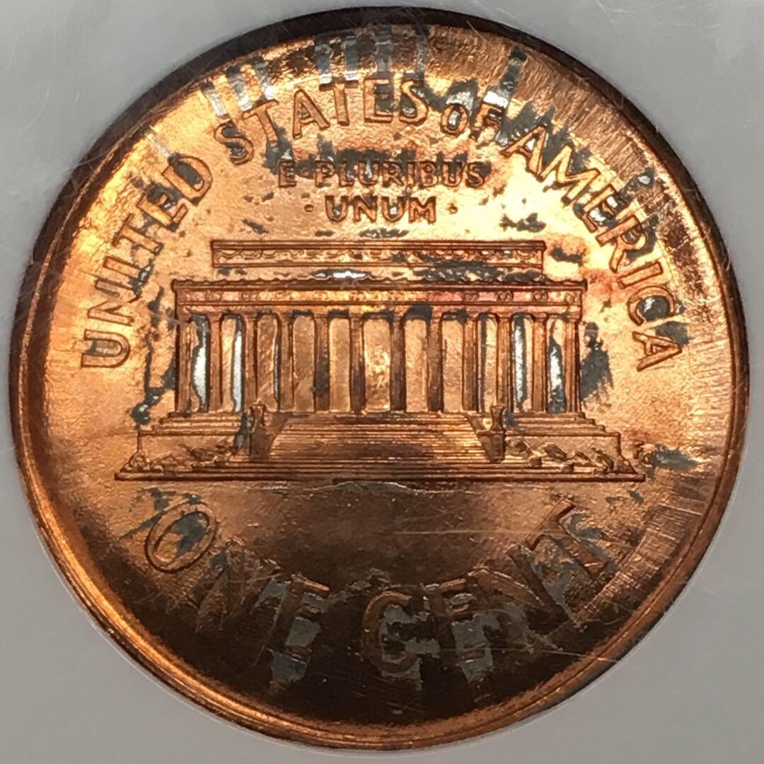 OldPuebloCoin's tweet image. A broadstrike error occurs when the coin is struck without the collar—a ring that forms the edge/rim and shape of the coin. The error coin will have a greater diameter than a normally struck coin. 

#minterror
#coins