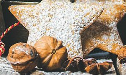 Jewelsunderthek's tweet photo. Deck the halls with ...nuts! #HealthyCanadianCookOff sponsor @Jewelsuthek makes eating nuts everything for the holidays! And giving is extra easy - just order online and we'll take care of the rest! https://t.co/yvBfvmzZHQ healthyrecipes #healthynut https://t.co/L18blL6tcR