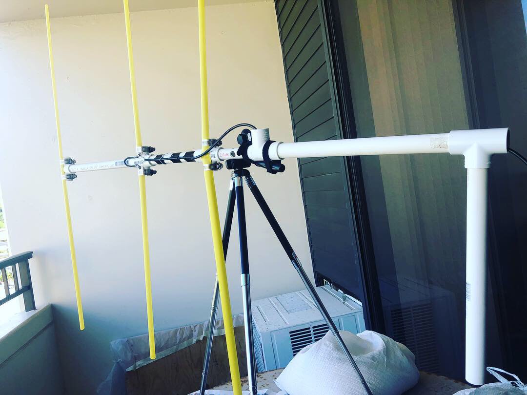hamradio808's tweet photo. Very happy with the tape measure yagi I built. It registered an SWR around 1.03 on the analyzer. Lightweight and can be taken apart easily for transport or storage. #tapemeasureyagi #yagi #hamradio #hamradio808 #hawaiihamradio #antenna #amateurradio https://t.co/LUzEL740PZ