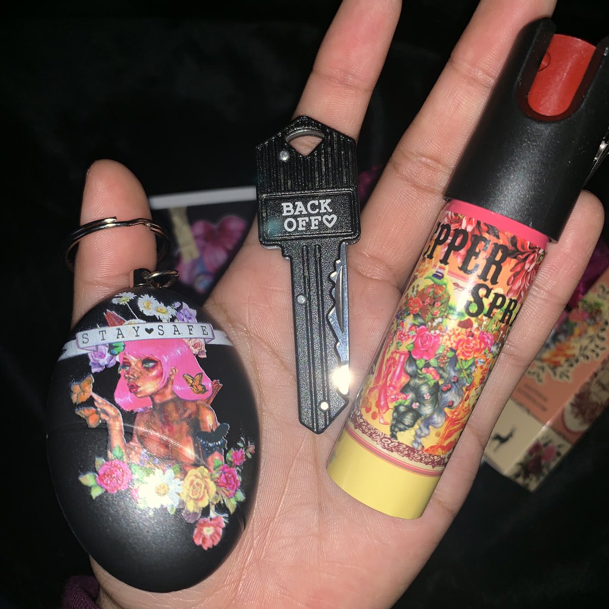 Lesly Just Received My Mini Self Defense Kit From Alythuh I M So In Love T Co Zc658lsl6s Twitter