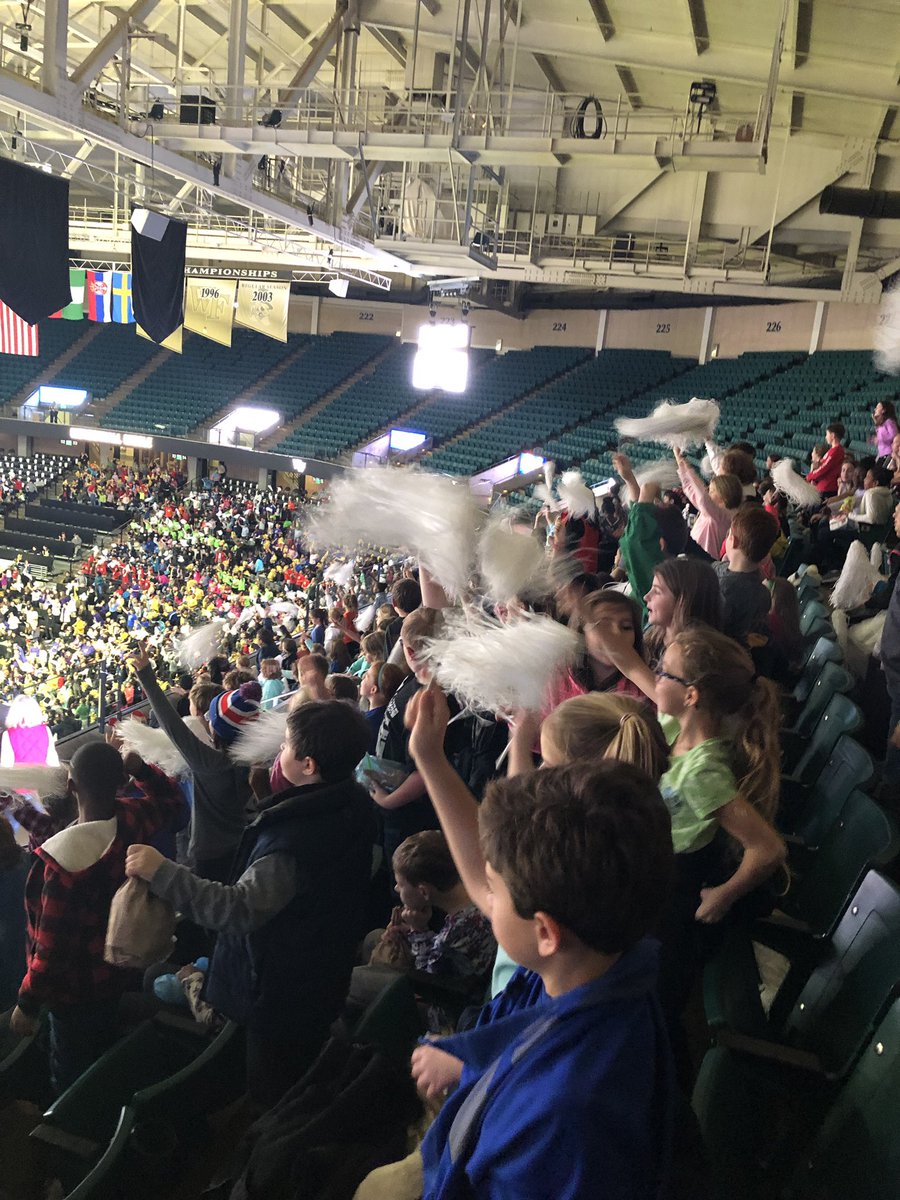 3rdGradeLeaders's tweet photo. Fun day cheering on the WFU Women’s Basketball Team! #godeacs https://t.co/4aieSDVZte