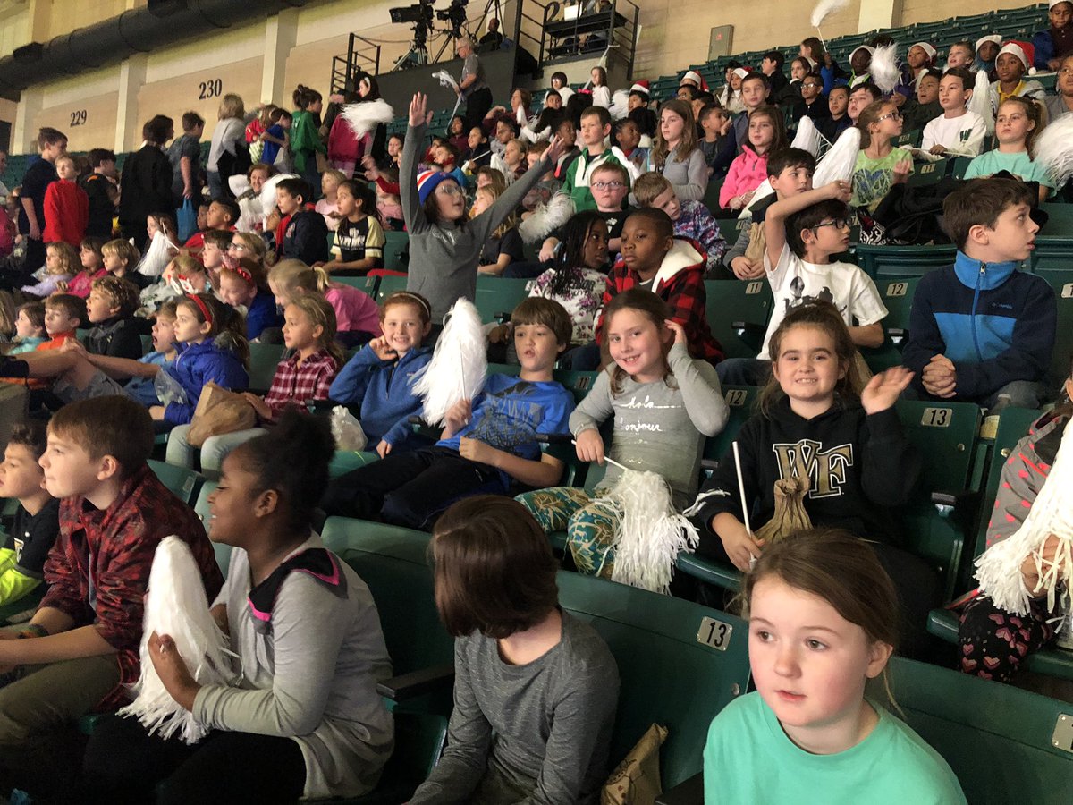 3rdGradeLeaders's tweet photo. Fun day cheering on the WFU Women’s Basketball Team! #godeacs https://t.co/4aieSDVZte