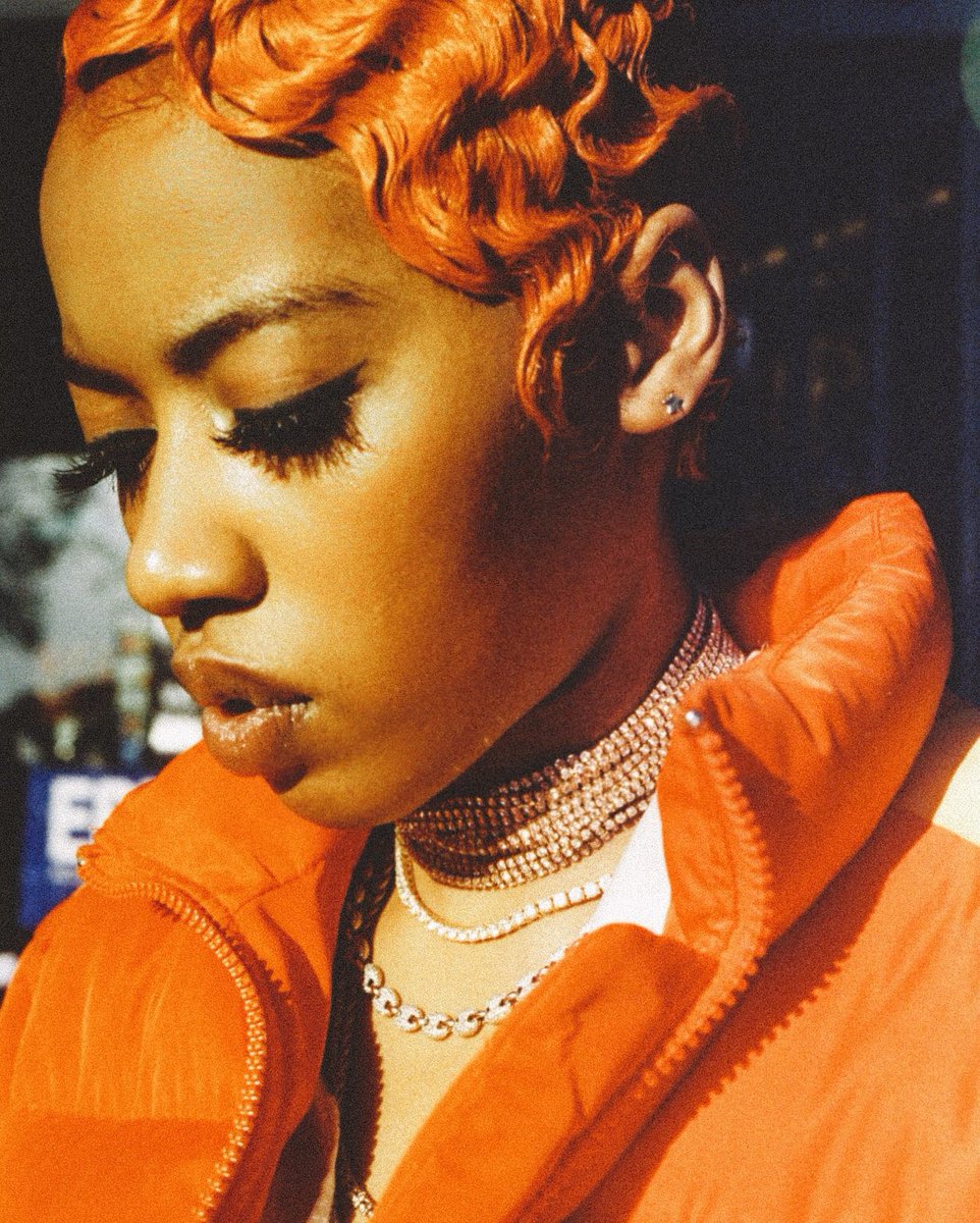 WaffleAndVibes's tweet photo. JEAN DEAUX—a Chicago-based artistic powerhouse. @ThatsJeanDeaux can just as easily serenade with her blissful vocals as she can rap circles around you with her cutthroat verses. check out her 'KRASH' album below! #WVWATCH2019

📸: @kamarynt 

https://t.co/bsl75UCcDu https://t.co/qCvm7igeHh