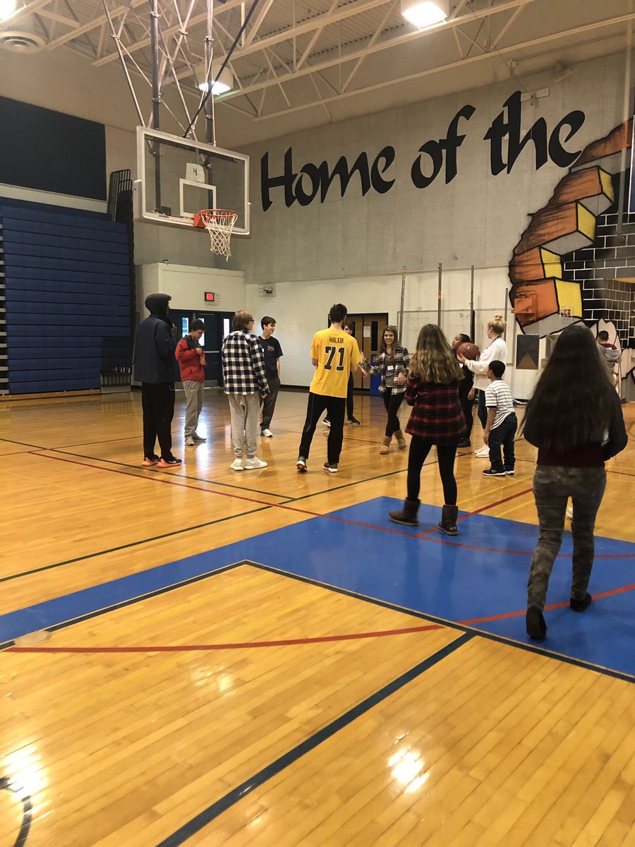 WPBuddies's tweet photo. We had a great time with @WestPoHoops this afternoon!! Thank you so much for playing with us!!🏀🏀💜💜 https://t.co/bsurnQ3dv7
