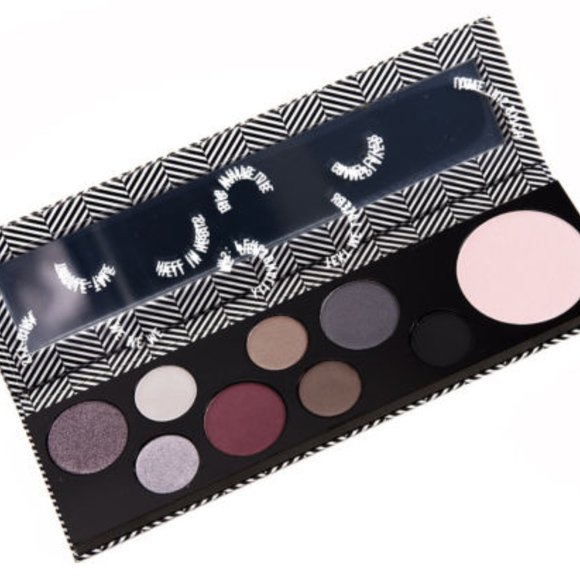 wardrobechanges's tweet image. So good I had to share! Check out all the items I'm loving on @Poshmarkapp from @feisty325 #poshmark #fashion #style #shopmycloset #toofaced #sephora #maccosmetics: bnc.lt/focc/ybLXKg5XpS